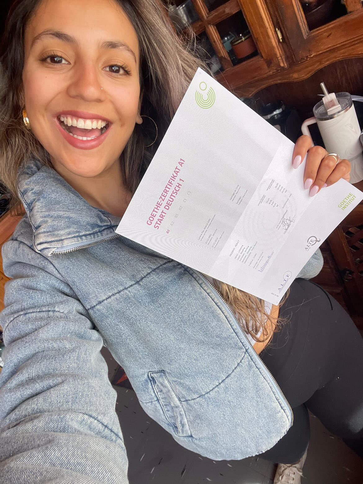 Certificado de Lorena Abarca